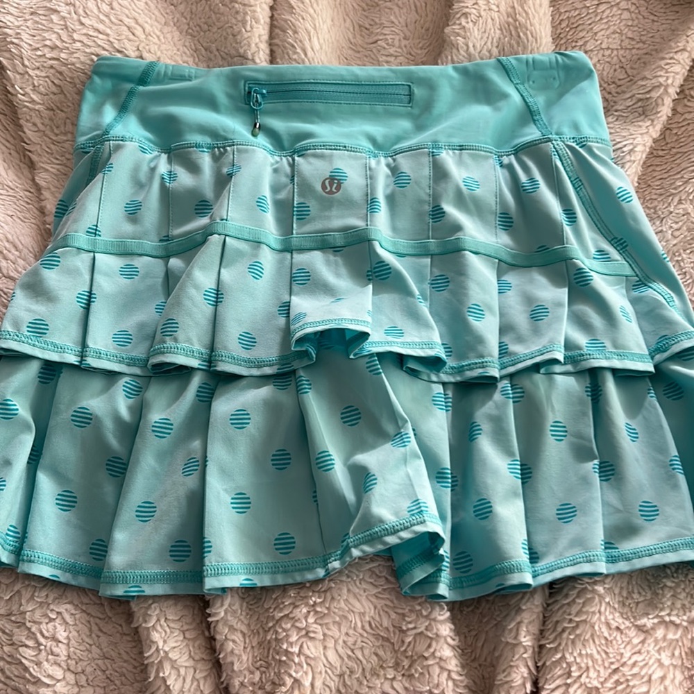 LULULEMON SET THE PACE SKIRT